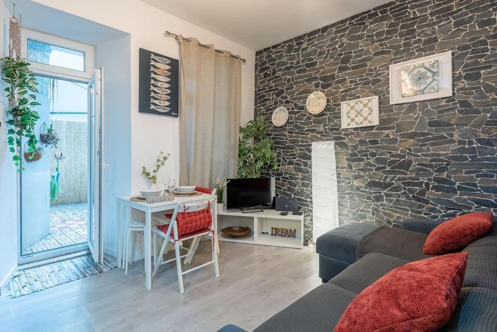 Modern Rustic In Graca Apartment Lissabon
